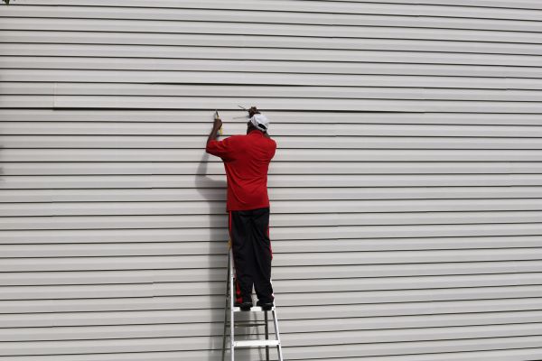 Loose Siding Repair in Pearland