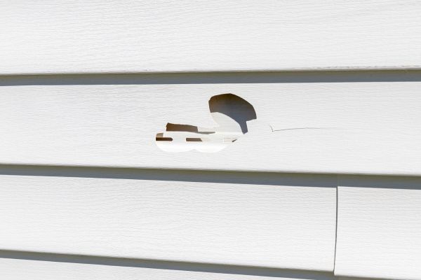 Cost of White Vinyl Siding Repair in Pearland